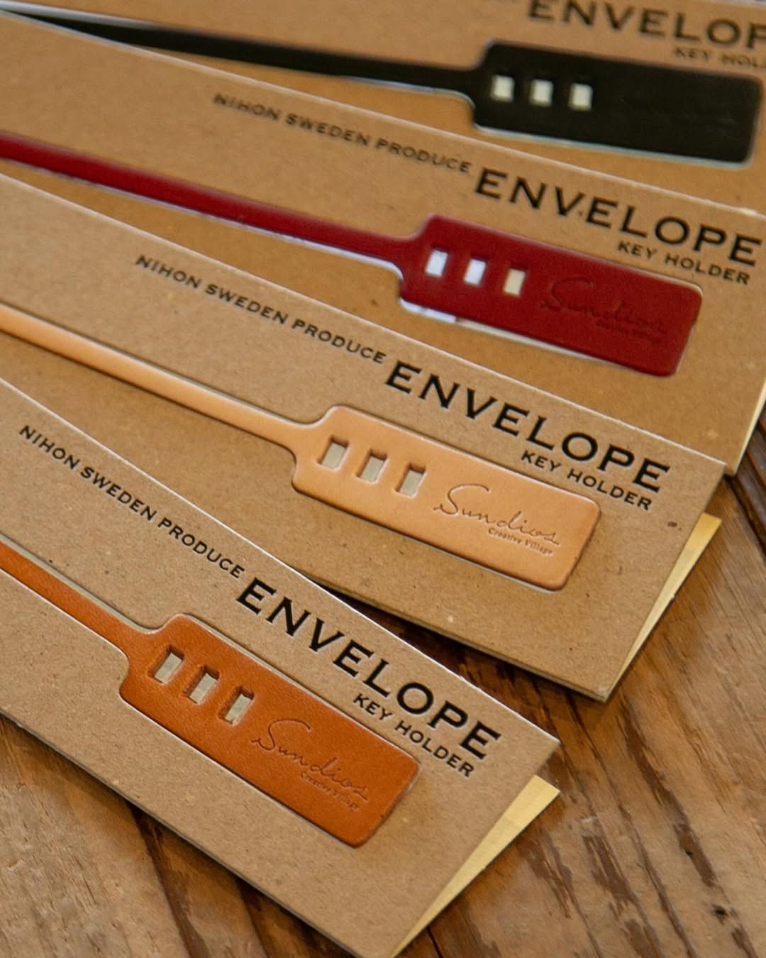 envelopeのキーホルダーに特別に刻印
